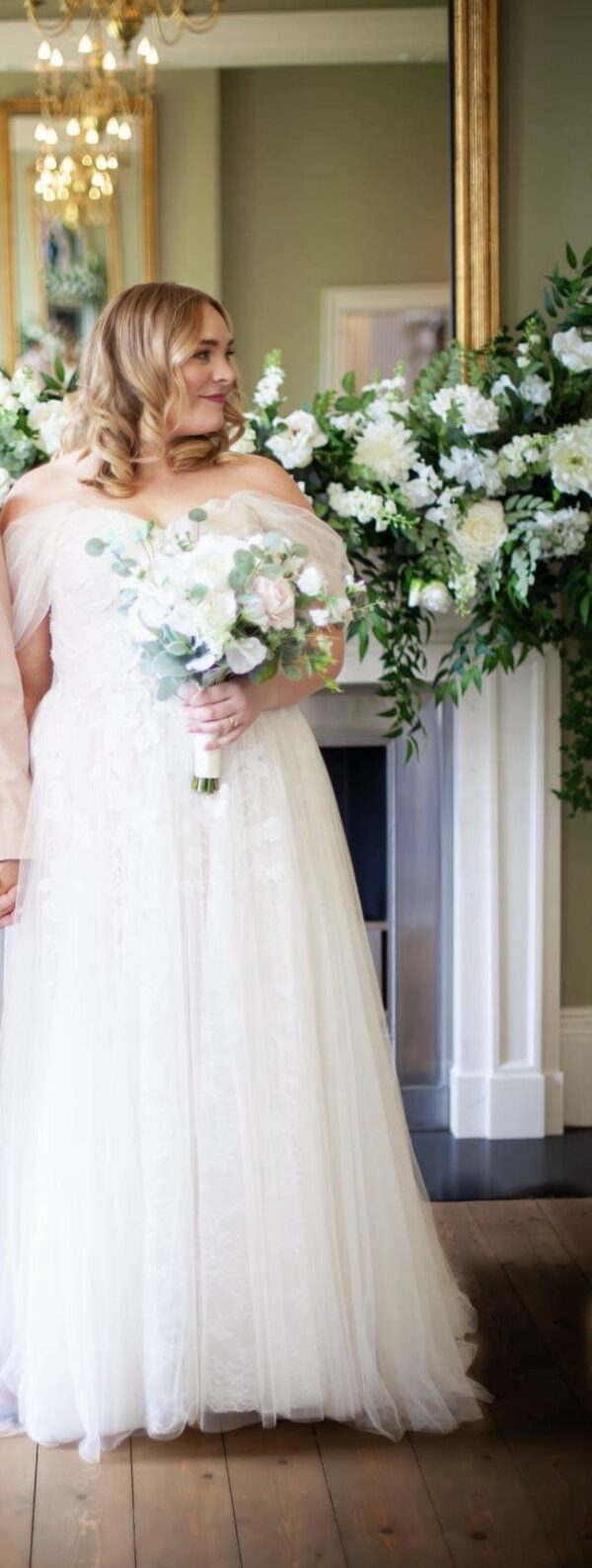 ivory and blush bouquet 1